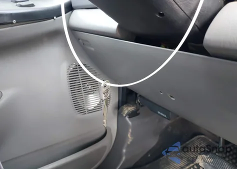 1999 Ford F-250 Lariat/Xl/Xlt from USA, damaged, VIN 1FTNX21F2XED96302